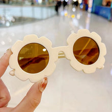 Load image into Gallery viewer, Retro Sunnies