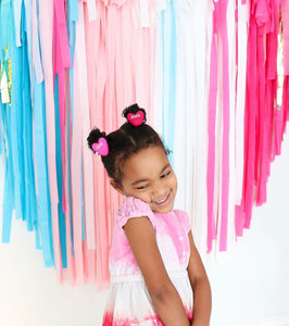 Valentine’s Day Tablecloth Fringe Backdrop, Flagtape Backdrop, Fringe Backdrop, Birthday, Party Theme