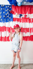 Load image into Gallery viewer, 4th of July American Flag Fringe Backdrop Wall on Plastic Fencing

