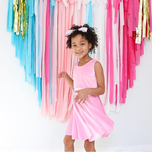 Valentine’s Day Tablecloth Fringe Backdrop, Flagtape Backdrop, Fringe Backdrop, Birthday, Party Theme